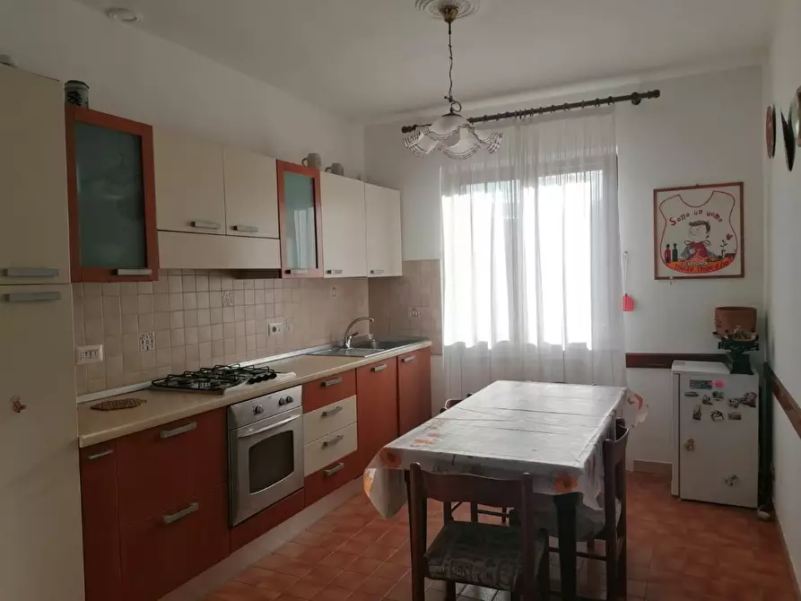 Immagine 1 di Casa semindipendente in affitto  a Carrara