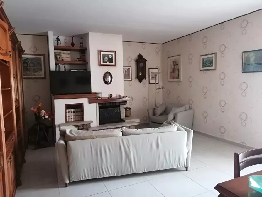 Immagine 7 di Casa semindipendente in affitto  a Carrara