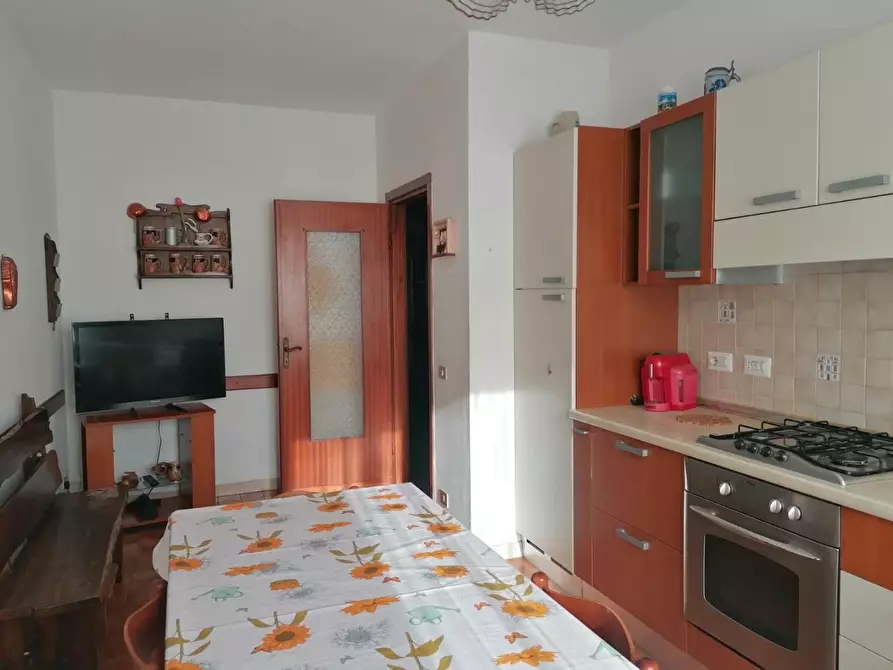 Immagine 3 di Casa semindipendente in affitto  a Carrara