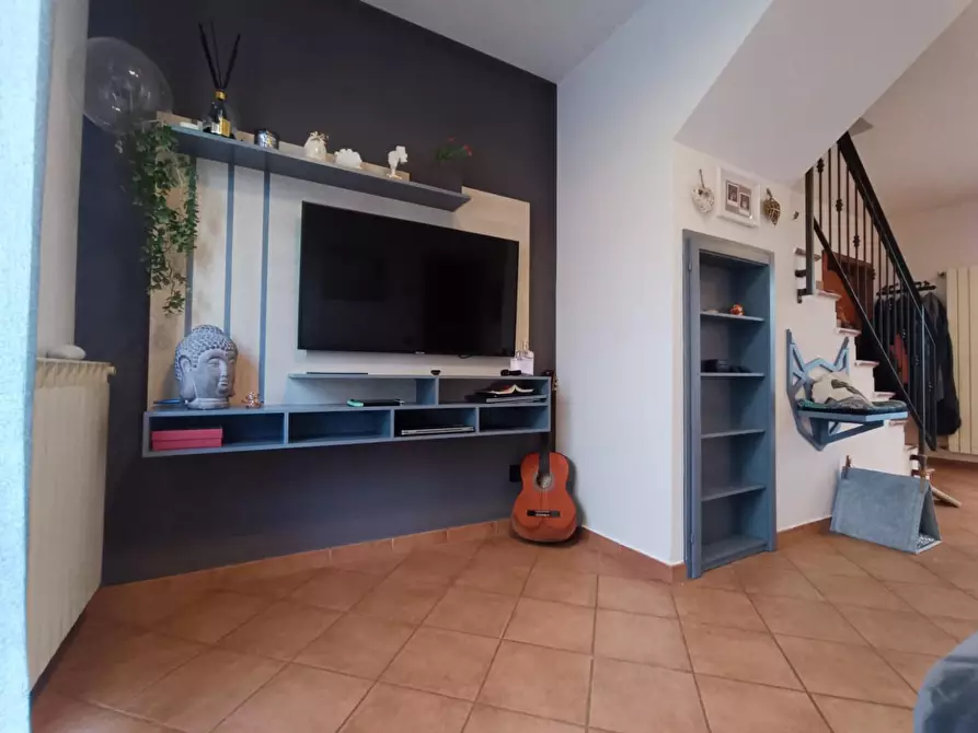 Immagine 4 di Appartamento in vendita  a Massa