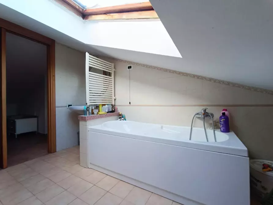 Immagine 22 di Appartamento in vendita  a Massa