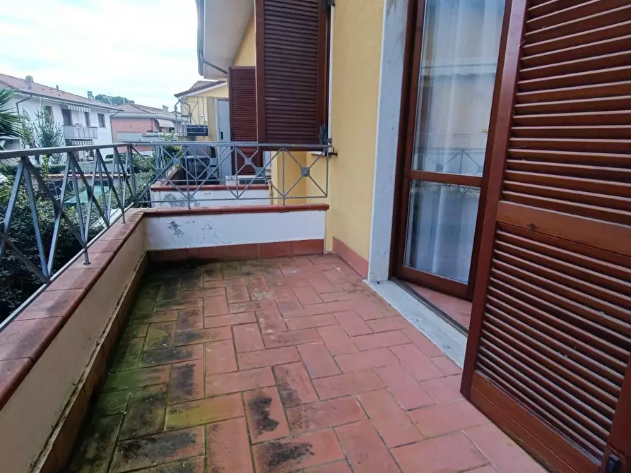 Immagine 29 di Appartamento in vendita  a Massa