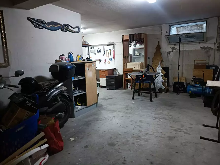 Immagine 33 di Appartamento in vendita  a Massa