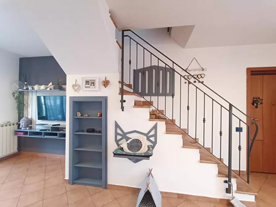 Immagine 8 di Appartamento in vendita  a Massa