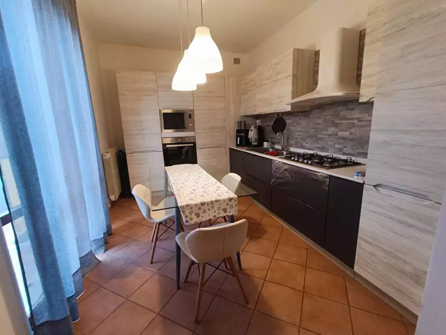 Immagine 3 di Appartamento in vendita  a Massa