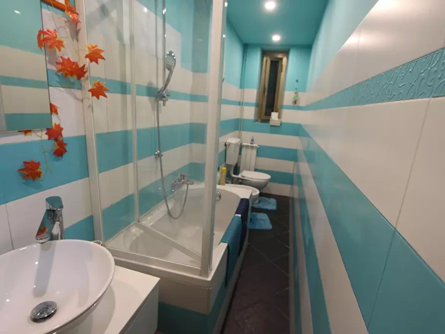 Immagine 12 di Appartamento in vendita  a La Spezia