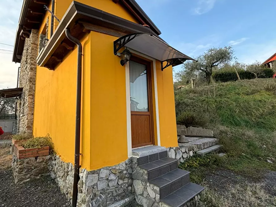 Immagine 5 di Casa indipendente in affitto  a Vezzano Ligure