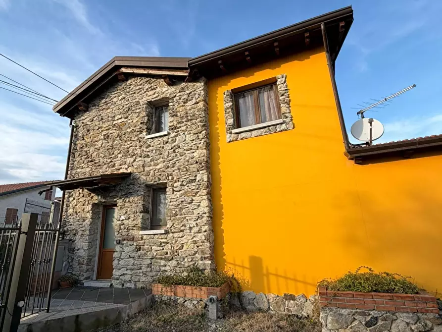 Immagine 6 di Casa indipendente in affitto  a Vezzano Ligure