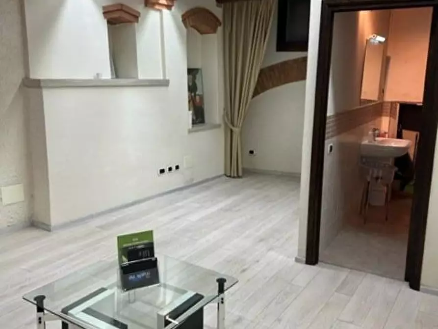 Immagine 1 di Porzione di casa in vendita  a Siena