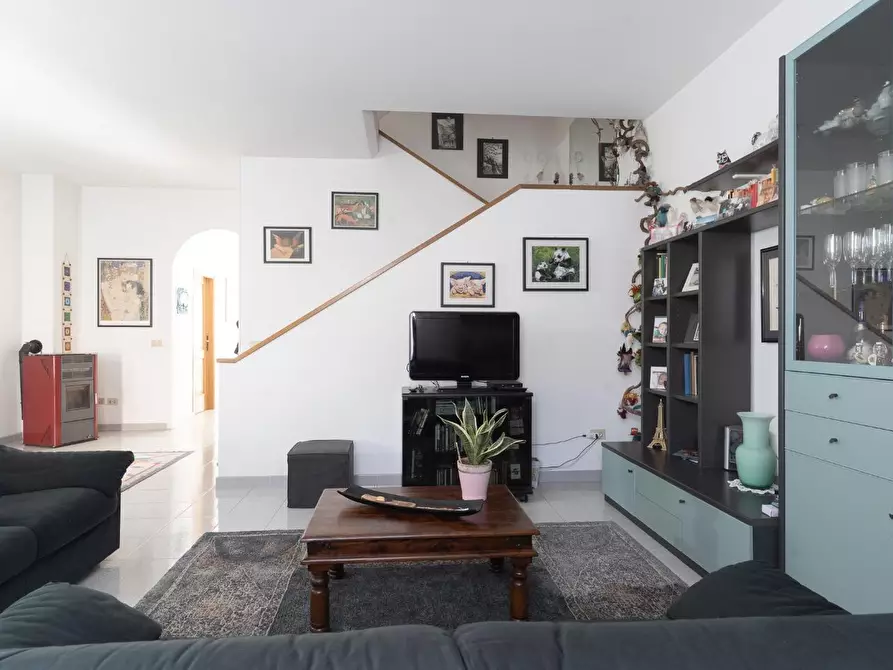 Immagine 10 di Villetta a schiera in vendita  a Empoli