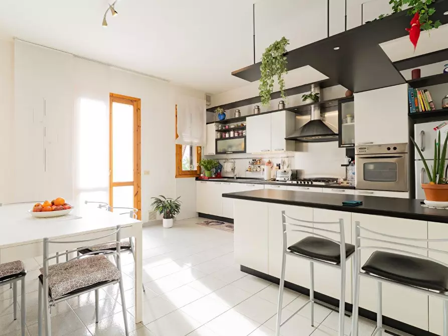 Immagine 5 di Villetta a schiera in vendita  a Empoli