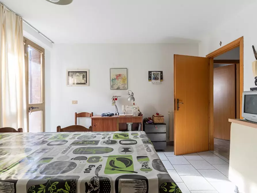 Immagine 39 di Villetta a schiera in vendita  a Empoli