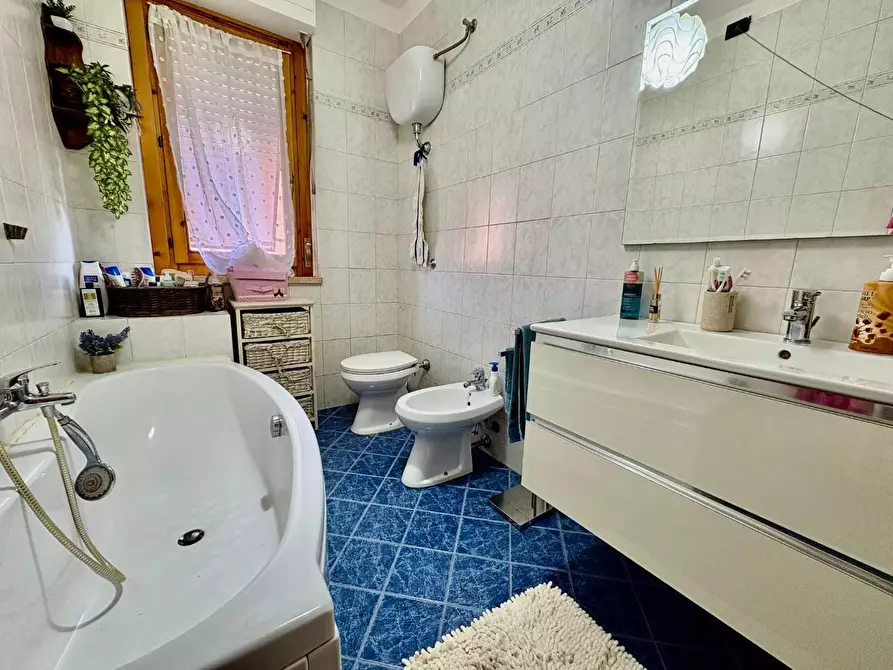 Immagine 23 di Appartamento in vendita  a Colle Di Val D'elsa