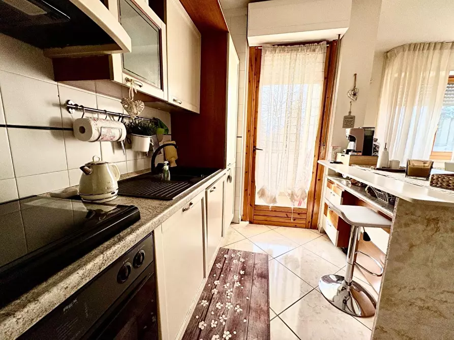 Immagine 11 di Appartamento in vendita  a Colle Di Val D'elsa