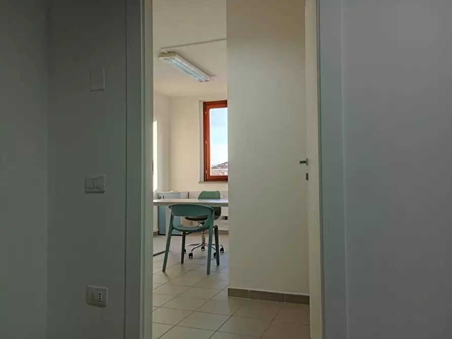 Immagine 7 di Ufficio in affitto  a San Miniato