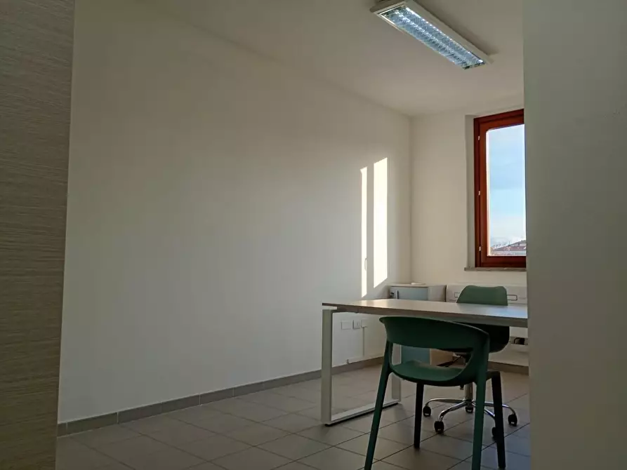Immagine 6 di Ufficio in affitto  a San Miniato