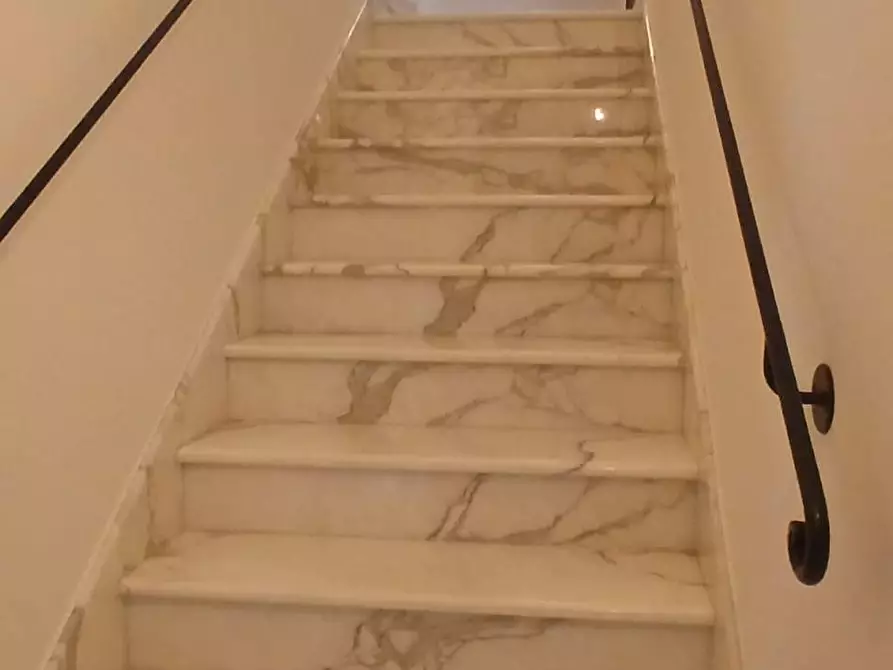 Immagine 18 di Casa bifamiliare in vendita  a Carrara