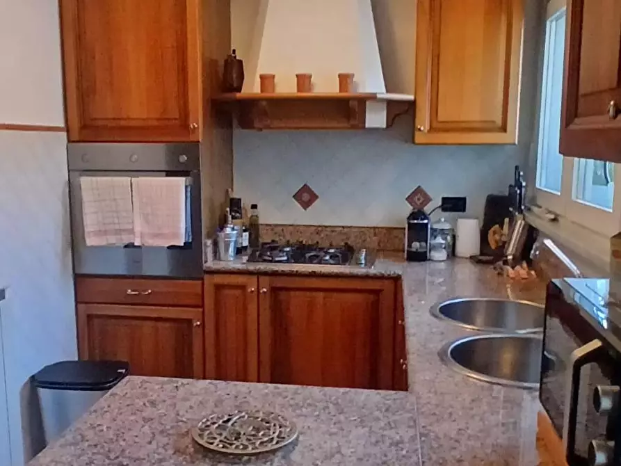 Immagine 20 di Casa bifamiliare in vendita  a Carrara