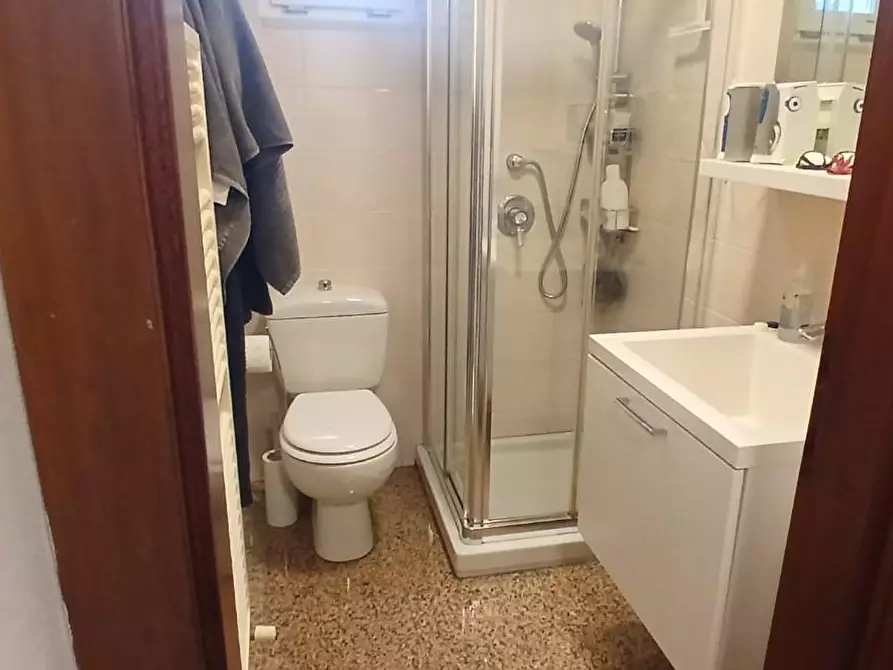 Immagine 23 di Casa bifamiliare in vendita  a Carrara