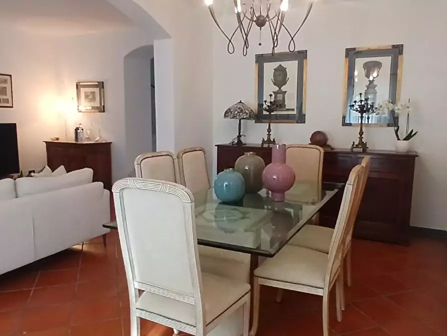 Immagine 7 di Casa bifamiliare in vendita  a Carrara