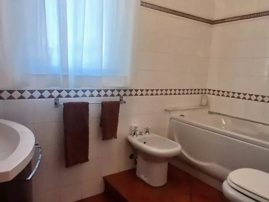 Immagine 27 di Casa bifamiliare in vendita  a Carrara