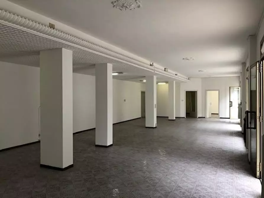 Immagine 8 di Ufficio in affitto  a Pisa