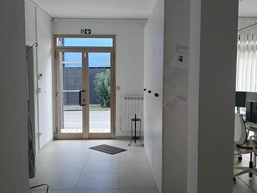 Immagine 4 di Ufficio in affitto  a Pisa