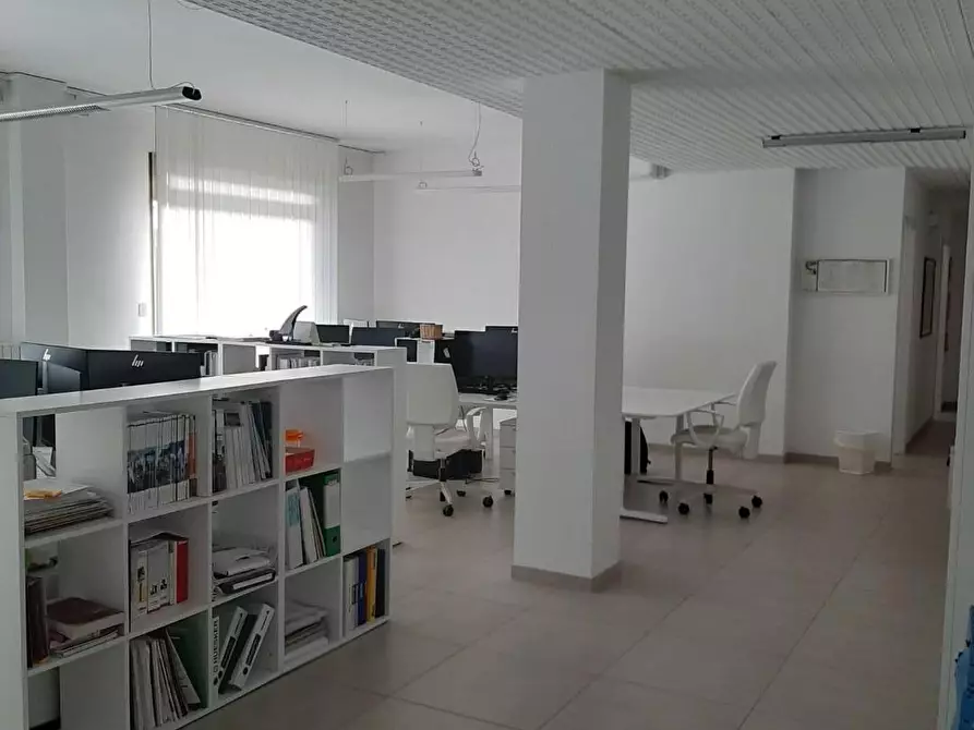 Immagine 3 di Ufficio in affitto  a Pisa