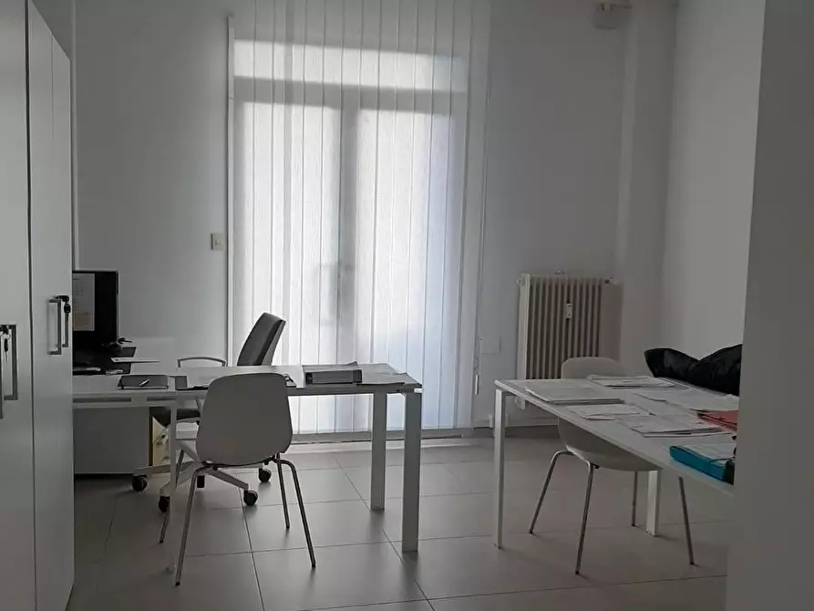 Immagine 5 di Ufficio in affitto  a Pisa