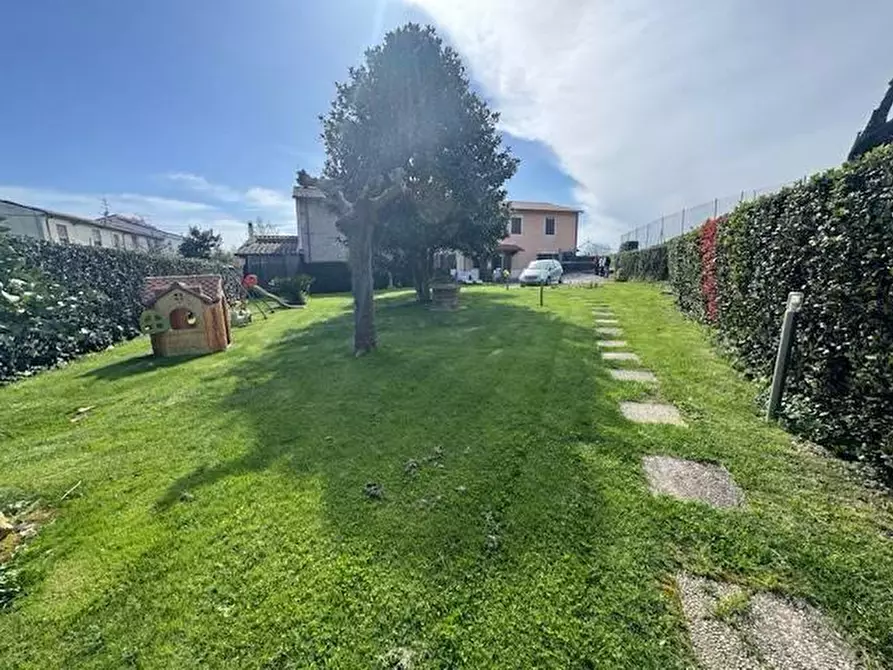 Immagine 16 di Appartamento in vendita  a Cascina