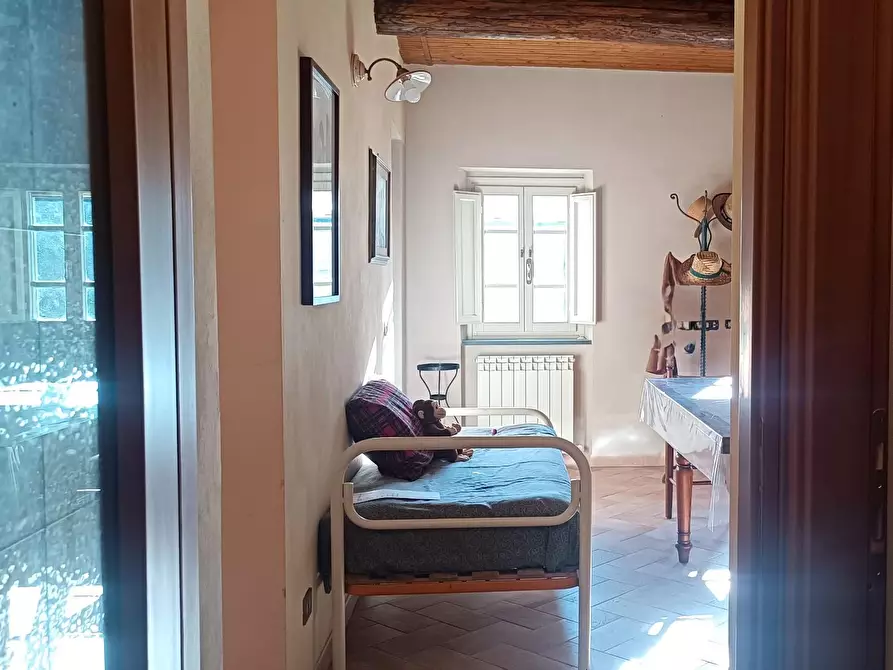 Immagine 10 di Appartamento in vendita  a Pescaglia