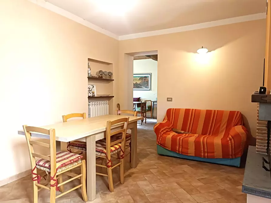 Immagine 4 di Appartamento in vendita  a Pescaglia