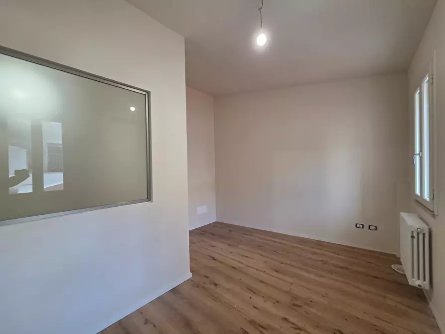 Immagine 17 di Terratetto in vendita  a Lucca