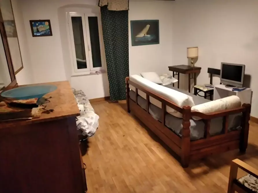 Immagine 4 di Terratetto in vendita  a Carrara