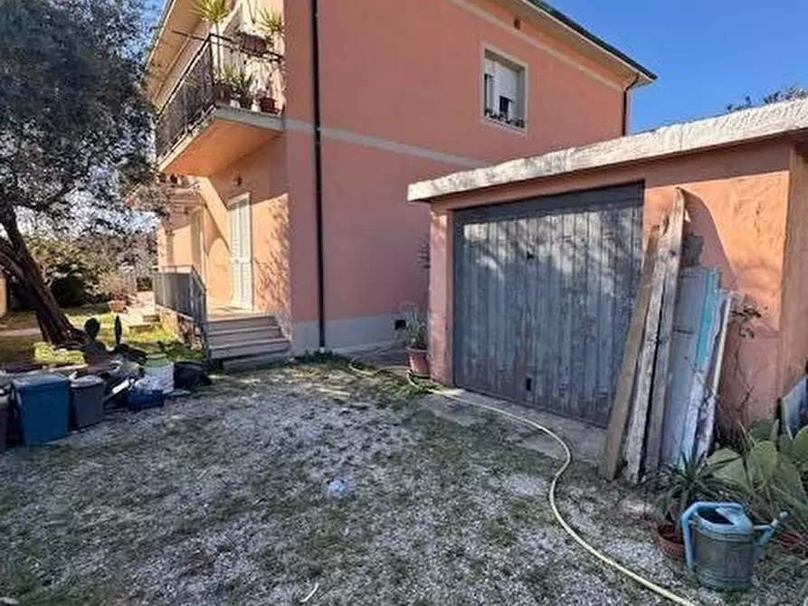 Immagine 1 di Casa bifamiliare in vendita  a Pisa