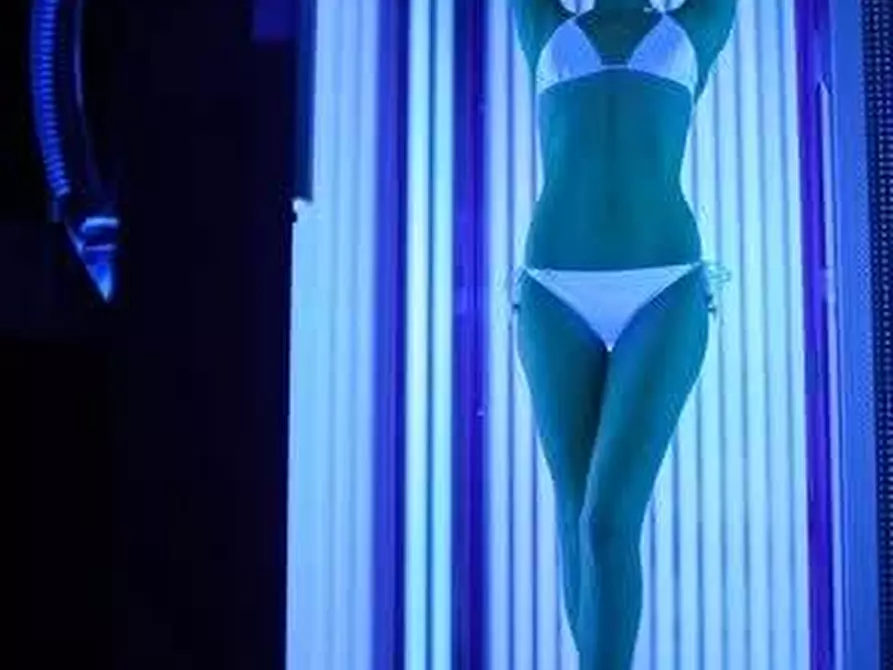 Immagine 4 di Attività commerciale in vendita  a Livorno