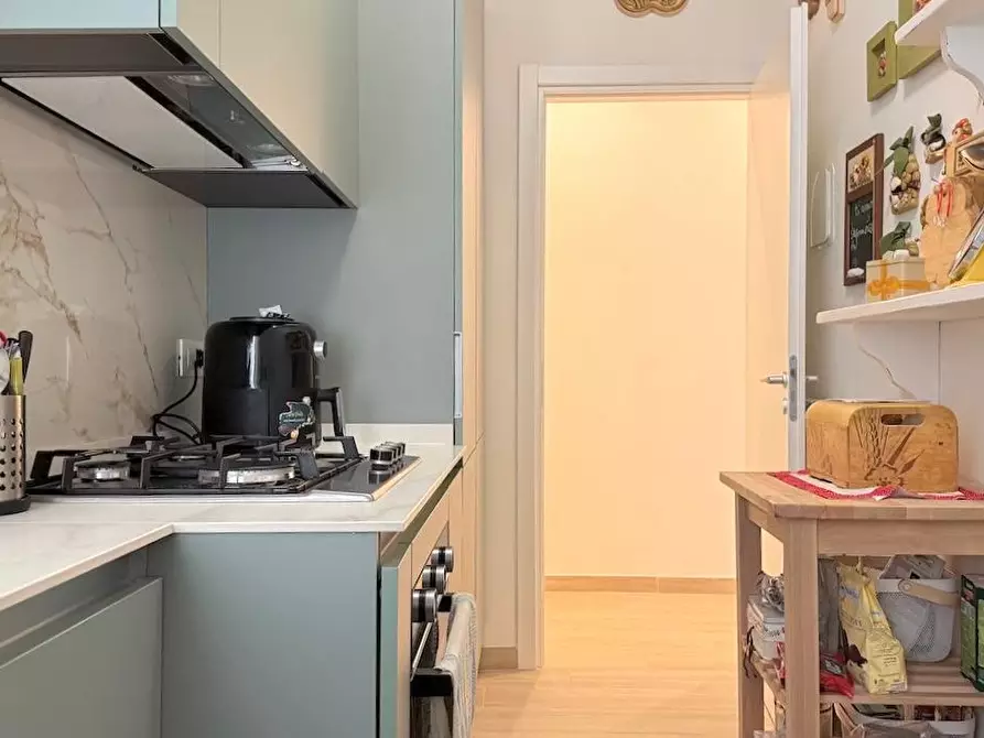 Immagine 2 di Appartamento in vendita  a Massa