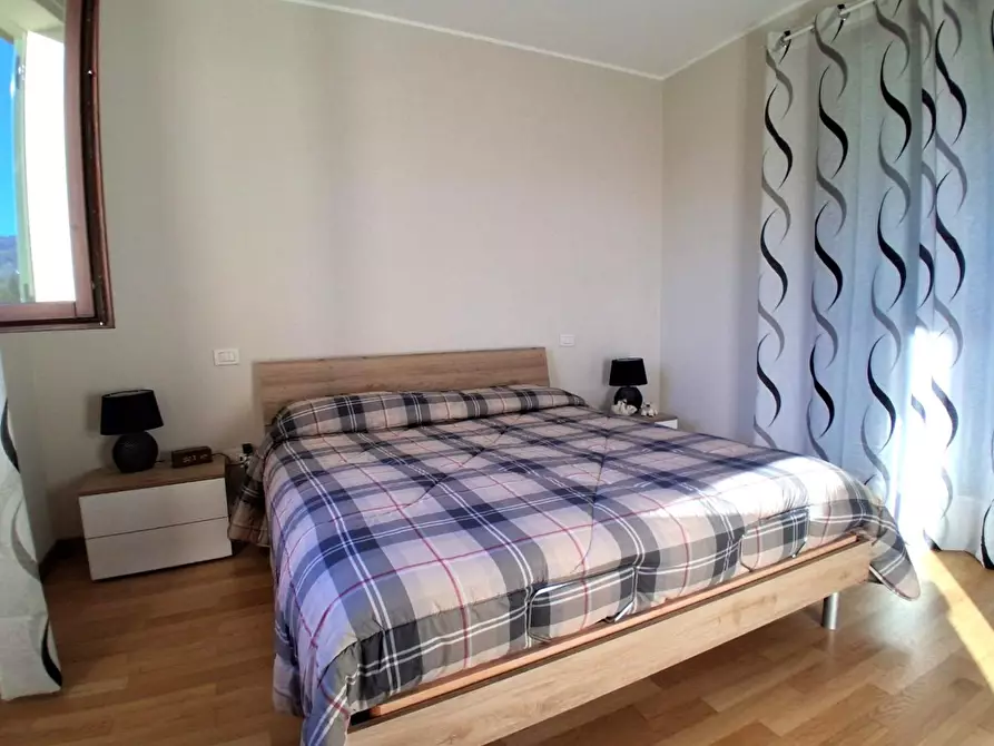 Immagine 14 di Villa in vendita  a Capannori