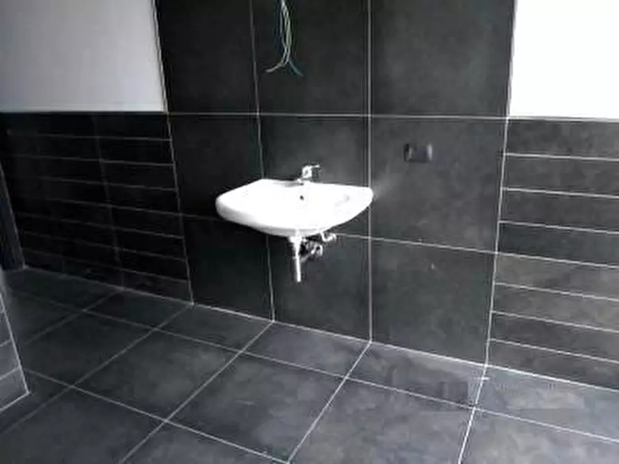 Immagine 7 di Ufficio in vendita  a Pisa