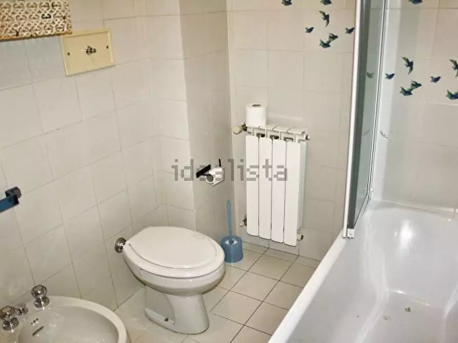 Immagine 8 di Appartamento in vendita  a Massa