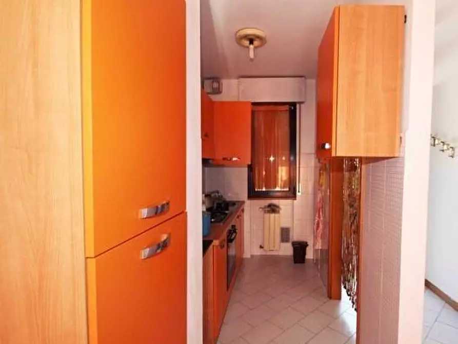 Immagine 4 di Appartamento in vendita  a Massa