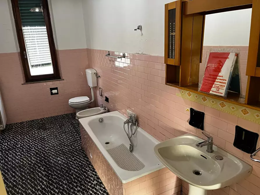 Immagine 21 di Casa bifamiliare in vendita  a Montale