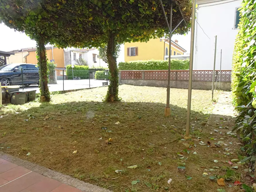 Immagine 3 di Casa bifamiliare in vendita  a Montale