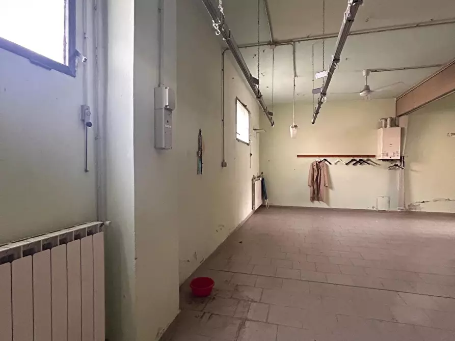 Immagine 7 di Laboratorio in affitto  a Empoli