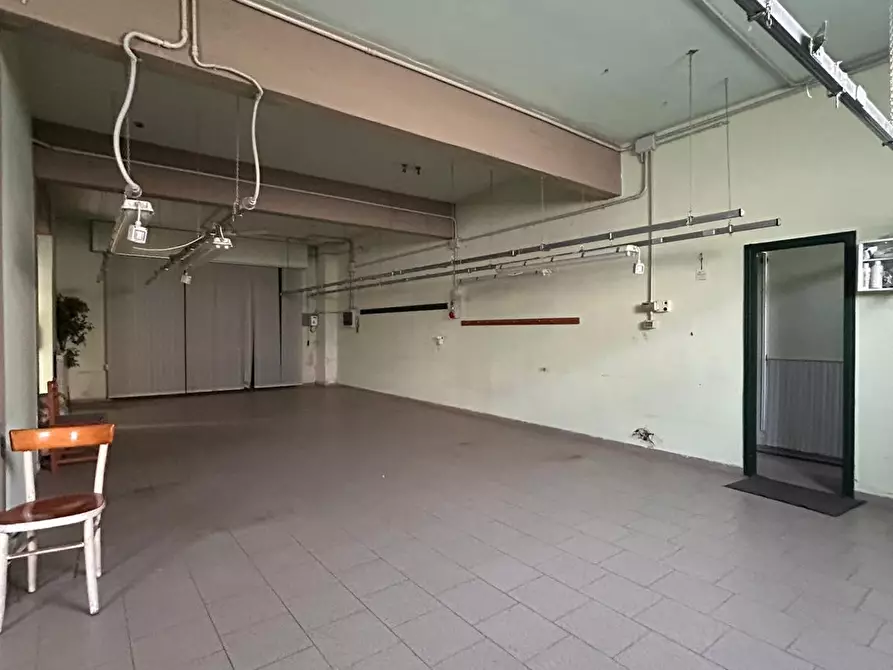 Immagine 2 di Laboratorio in affitto  a Empoli