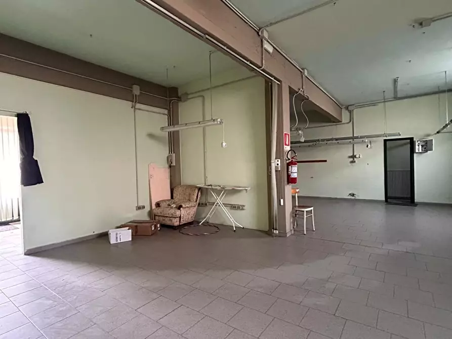 Immagine 8 di Laboratorio in affitto  a Empoli