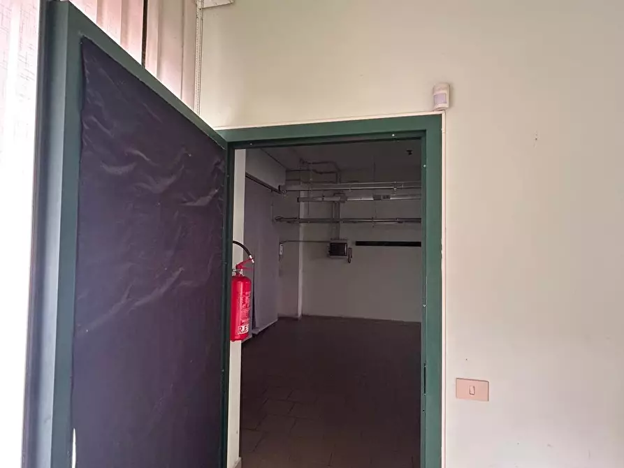 Immagine 10 di Laboratorio in affitto  a Empoli