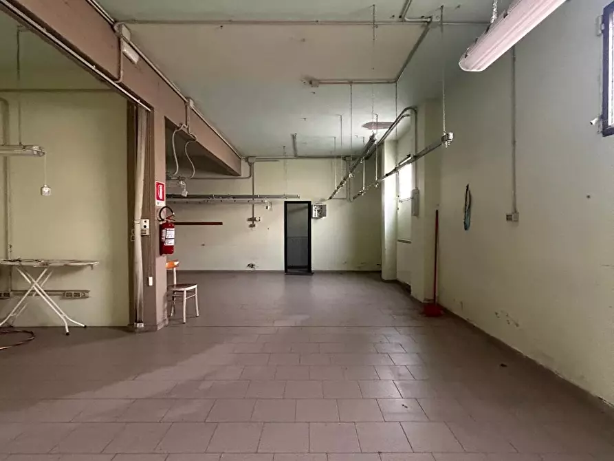 Immagine 6 di Laboratorio in affitto  a Empoli