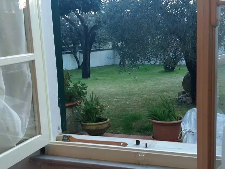 Immagine 2 di Appartamento in affitto  a Ortonovo