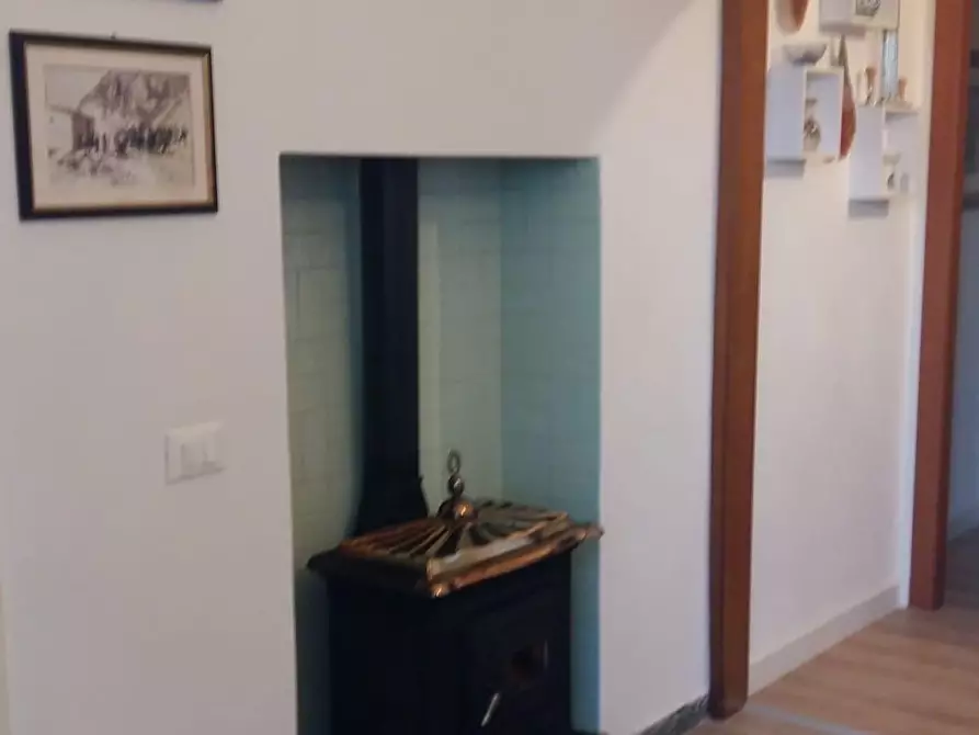 Immagine 9 di Appartamento in affitto  a Ortonovo